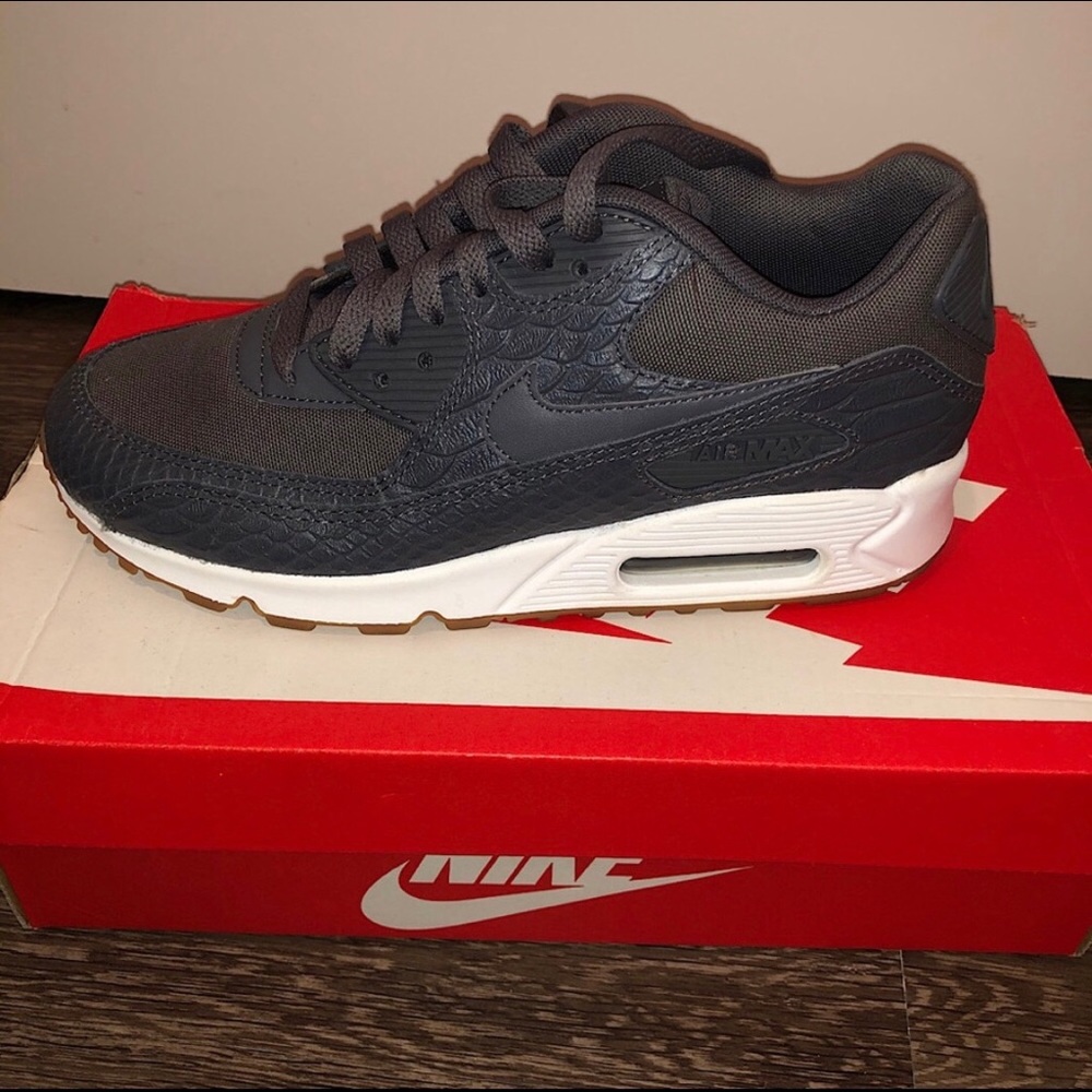 Nike Air Max Motion LW